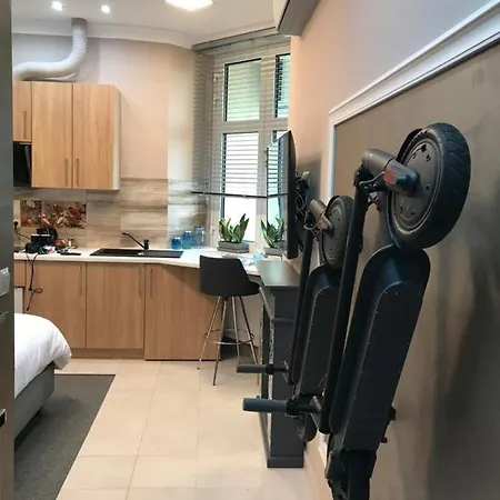 Good Bed - Scooter