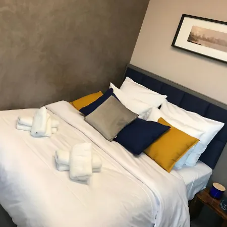 Good Bed - Scooter Apartment *